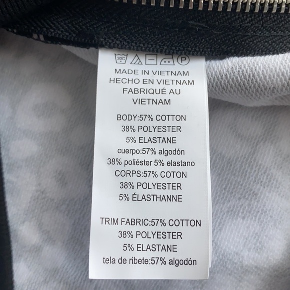 Sale ๐ฅNWT Michael Kors leopard print crewneck top, M - Picture 4 of 6